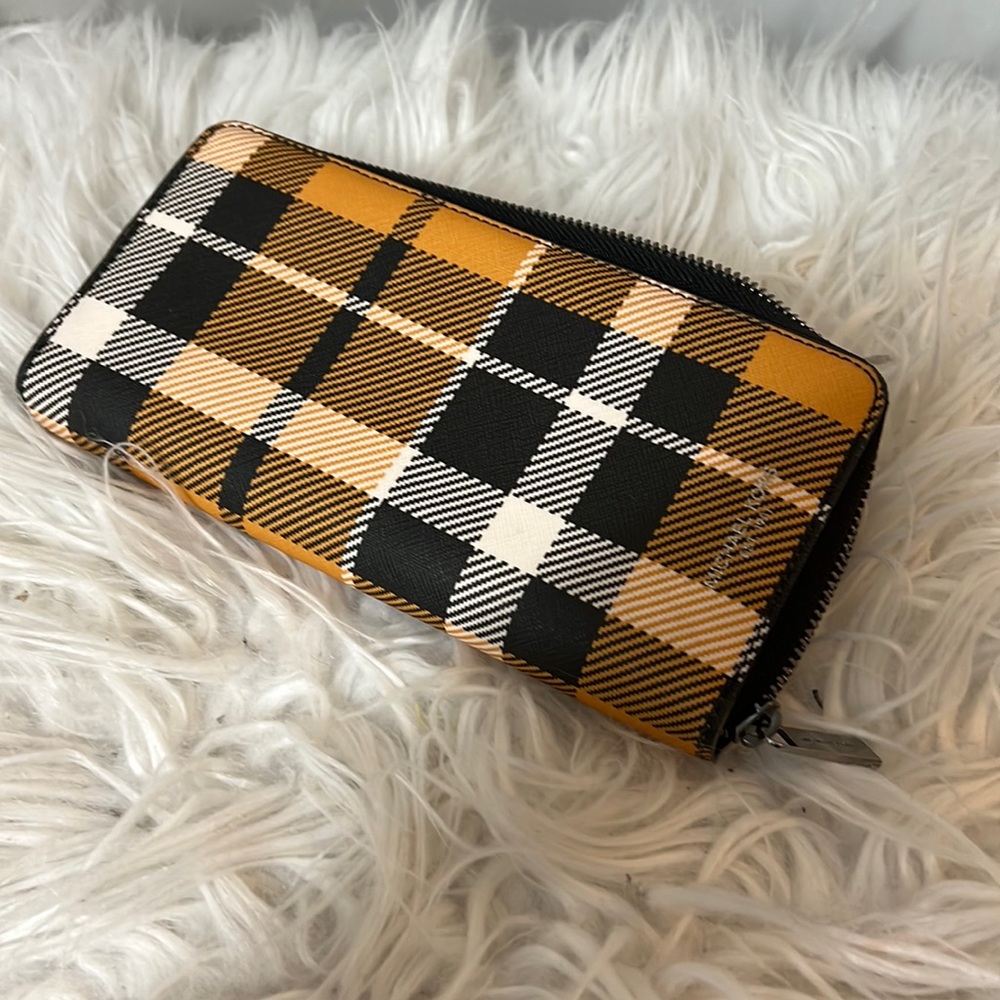 Gently Used Michael Kors Wallet